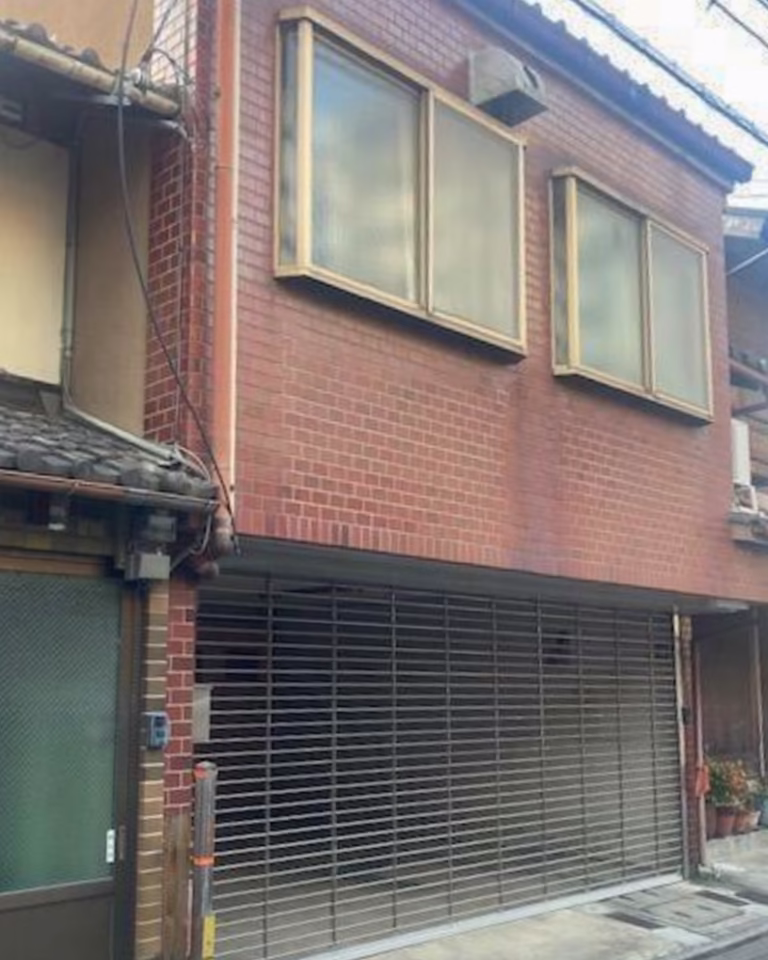 京都河原町駅から徒歩8分。京都市下京区の貸店舗